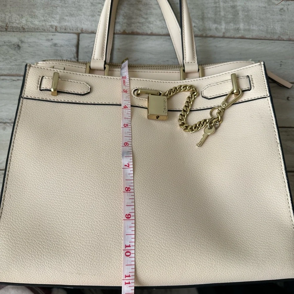 Calvin Klein Cream Roxy Leather Tote Crossbody Bag with Gold Accents